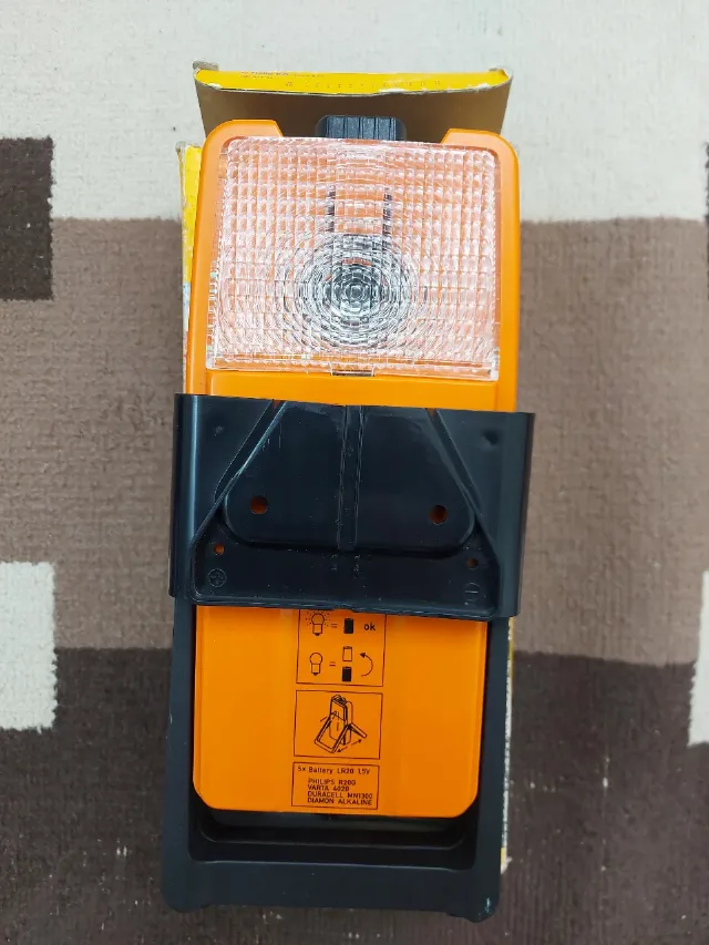 vînd lampă auto Germania – fotografia 4 din 4