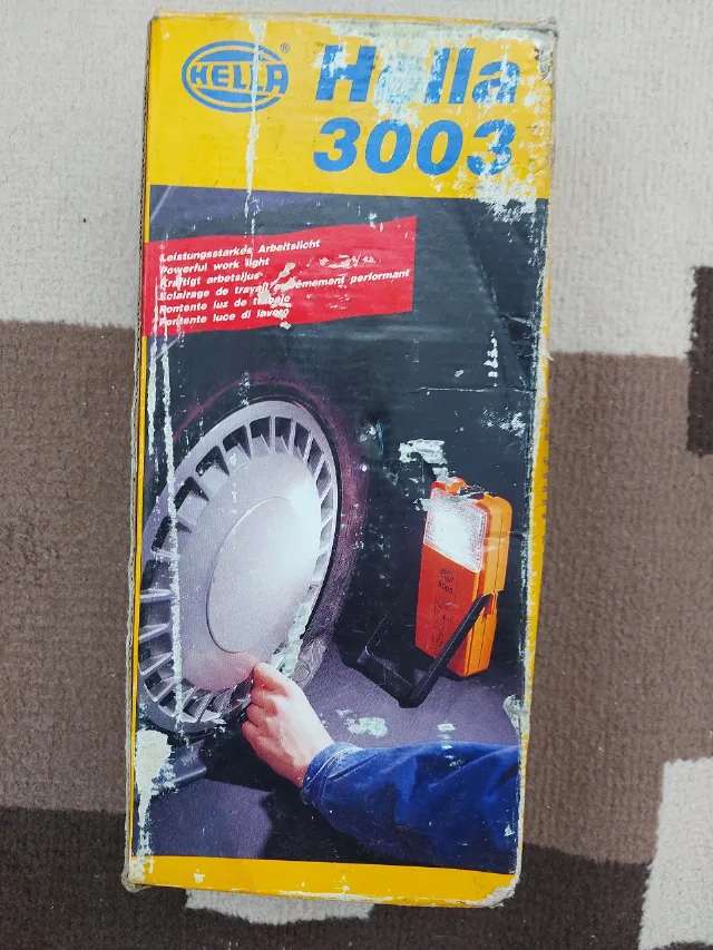 vînd lampă auto Germania – fotografia 1 din 4