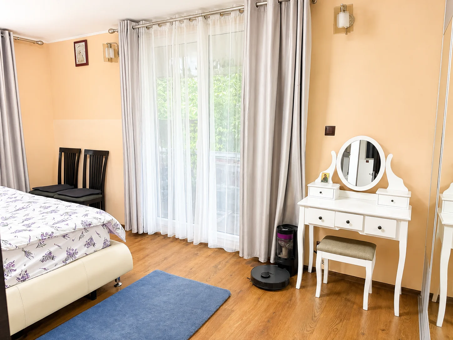 🏡 Apartament + mansardă în vilă, Ultracentral Suceava | 120 mp utili | Curte, foișor și intrare separată – fotografia 5 din 7