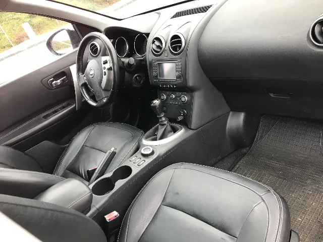 Vând Nissan Quasquai 2009, tdi1,9 , piele , 4x2 și 4x4,full option, 7locuri, – fotografia 2 din 6