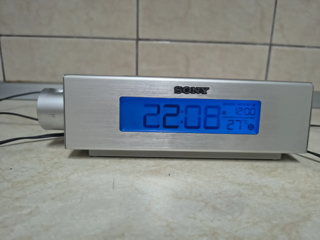 Radio cu ceas si cu u proiector Sony ICF-C717PJ – Oradea, Bihor