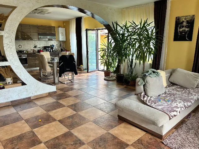 Casa P+1, zonă liniștita, langa padure si lac. – fotografia 7 din 8