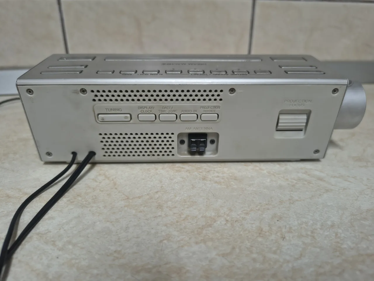 Radio cu ceas si cu u proiector Sony ICF-C717PJ – fotografia 6 din 8