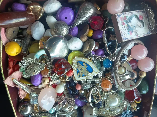 accesoriu vintage pentru proiecte DIY – fotografia 7 din 8