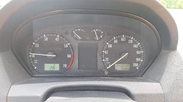 Skoda Fabia Elegance 1.4 benzina – fotografia 3 din 8