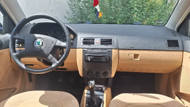 Skoda Fabia Elegance 1.4 benzina – fotografia 2 din 8