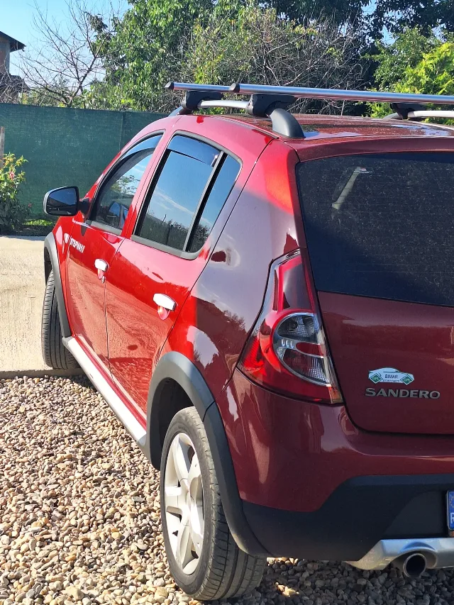 Logan sandero stepway bezina-gaz din fabrică motorizare 1,6 aspirat – fotografia 2 din 7