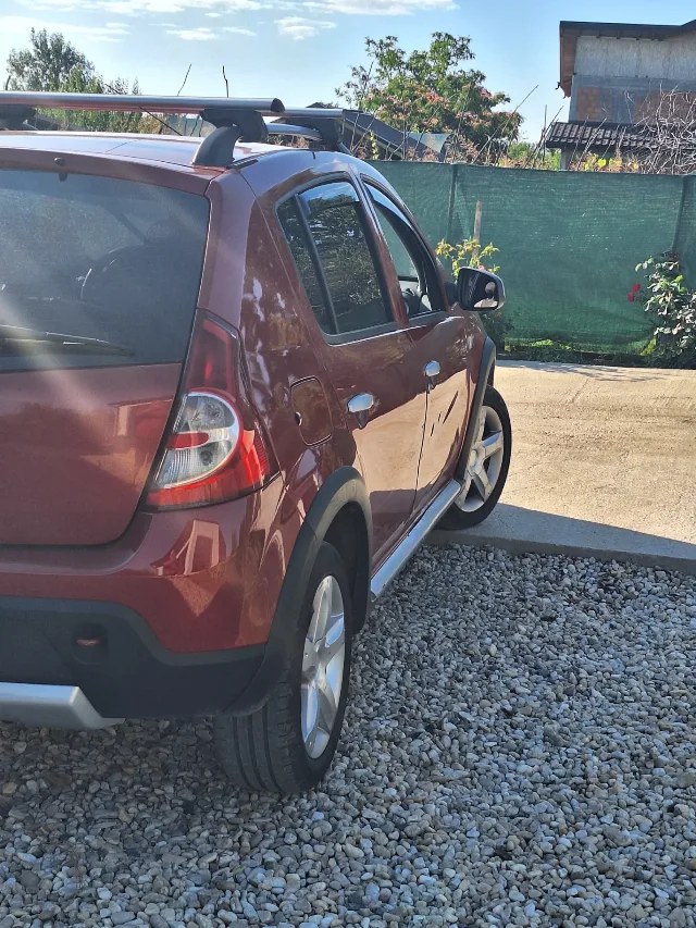 Logan sandero stepway bezina-gaz din fabrică motorizare 1,6 aspirat – fotografia 5 din 7