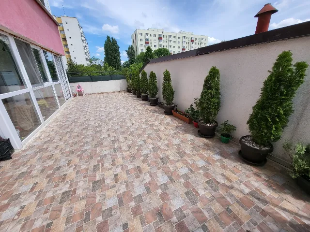Apartament 3 camere cu terasa – fotografia 8 din 8
