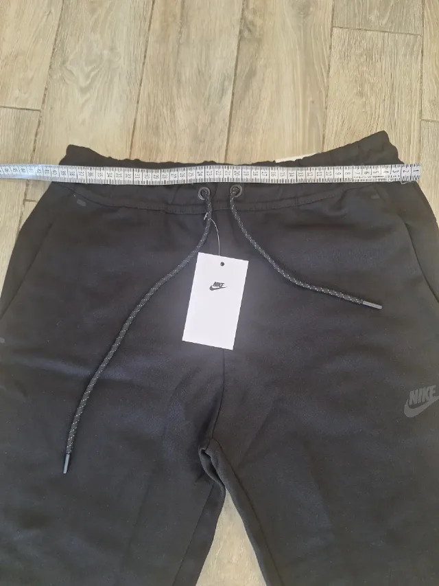 Pantaloni scurti barbatesti Nike Tech – fotografia 5 din 7