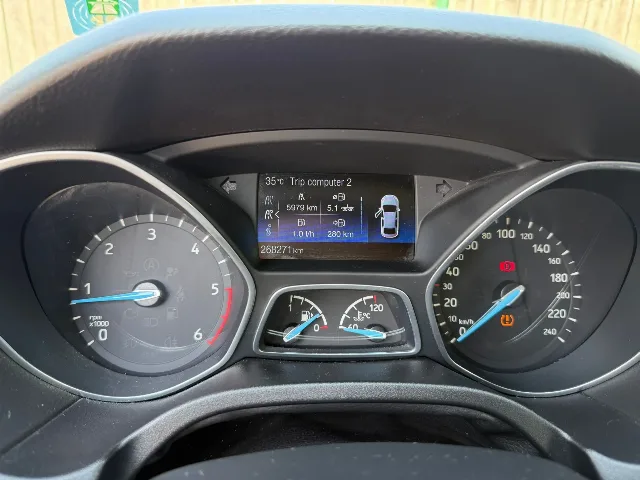 Vând Ford Focus 2016 – fotografia 4 din 6