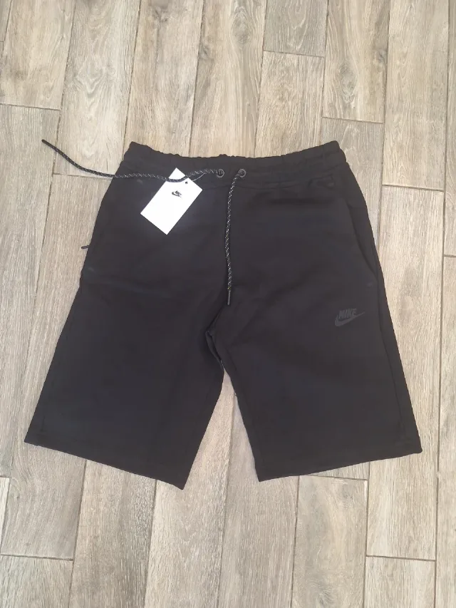 Pantaloni scurti barbatesti Nike Tech – Pruni, Ilfov