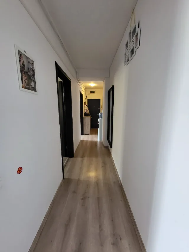 Apartament 3 camere cu terasa – fotografia 4 din 8