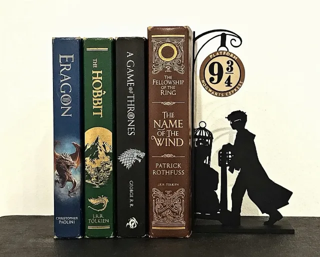 Suport pentru cărți Harry Potter – Peronul 9¾ ⚡📚 – Bacău, Bacău