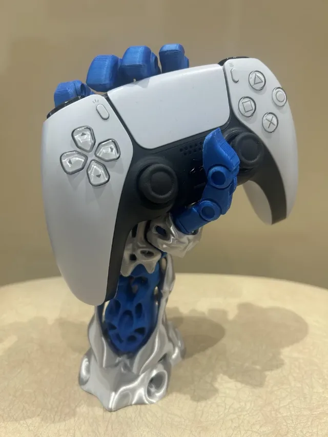 Mana articulata - printata 3D – fotografia 1 din 8