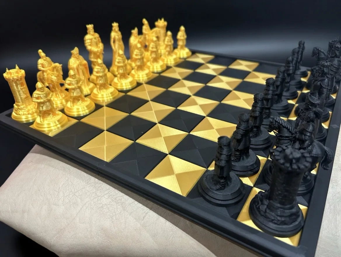 Tablă de șah Premium – Auriu & Negru, printată 3D ♟️✨ – Bacău, Bacău