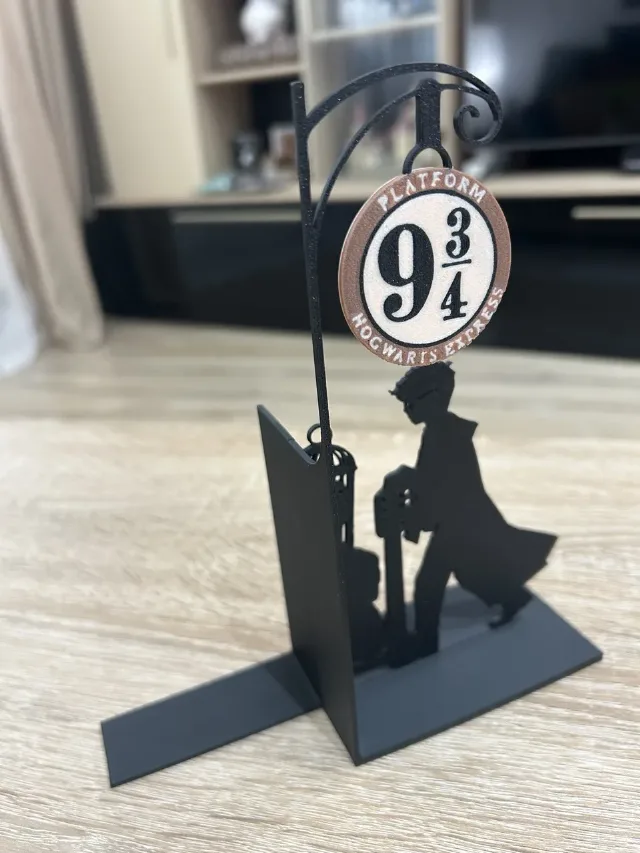 Suport pentru cărți Harry Potter – Peronul 9¾ ⚡📚 – fotografia 5 din 5