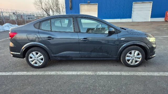 Dacia Logan III 2021 – fotografia 2 din 8