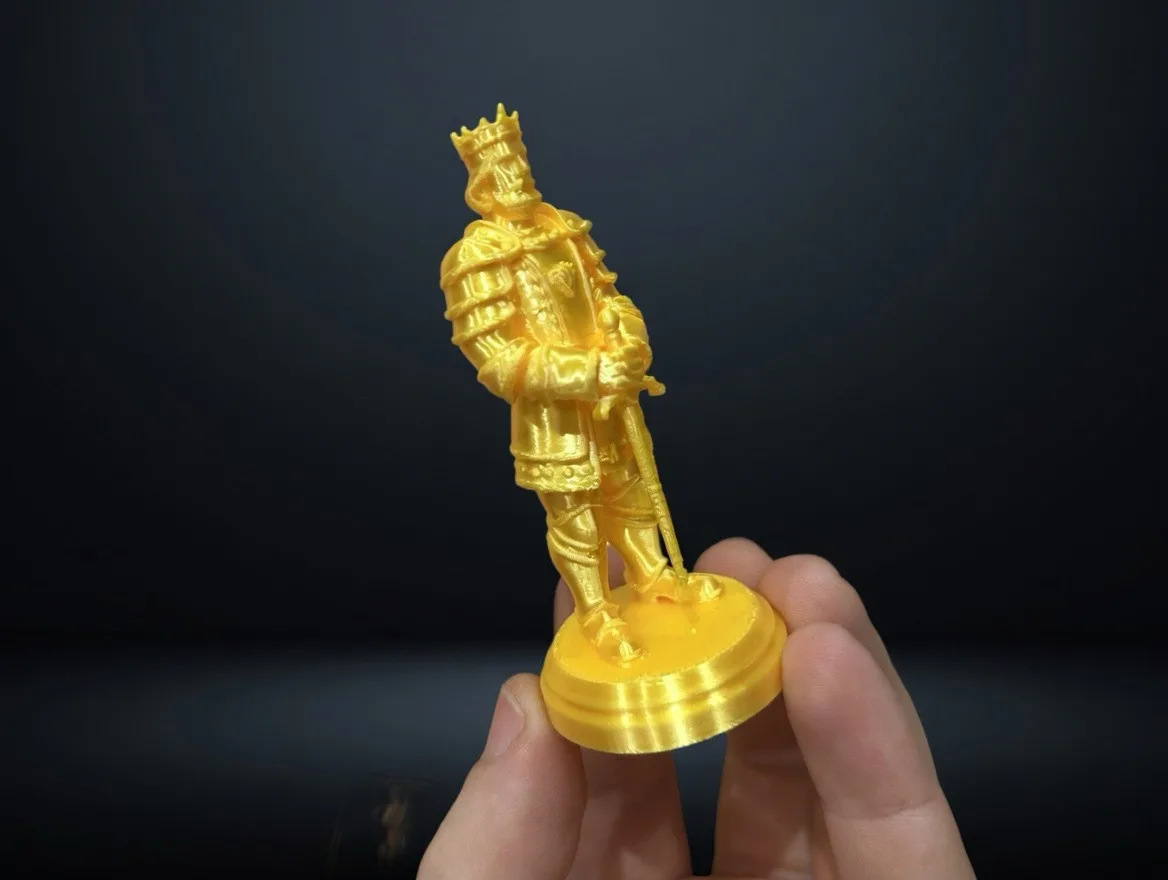 Tablă de șah Premium – Auriu & Negru, printată 3D ♟️✨ – fotografia 4 din 8
