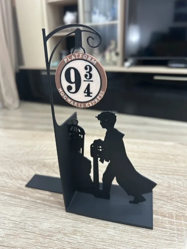 Suport pentru cărți Harry Potter – Peronul 9¾ ⚡📚 – fotografia 4 din 5