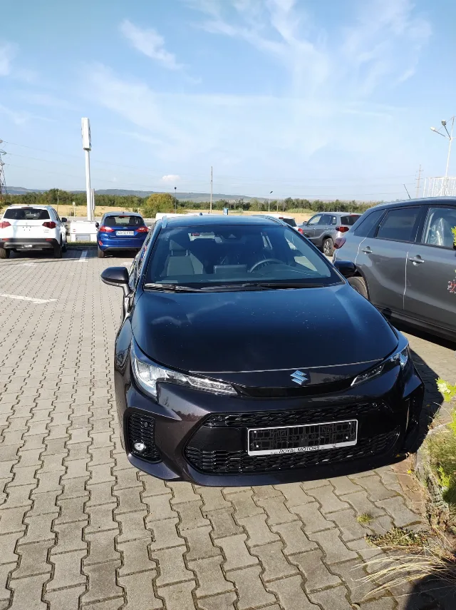 Vând mașina Suzuki Swace – fotografia 6 din 7