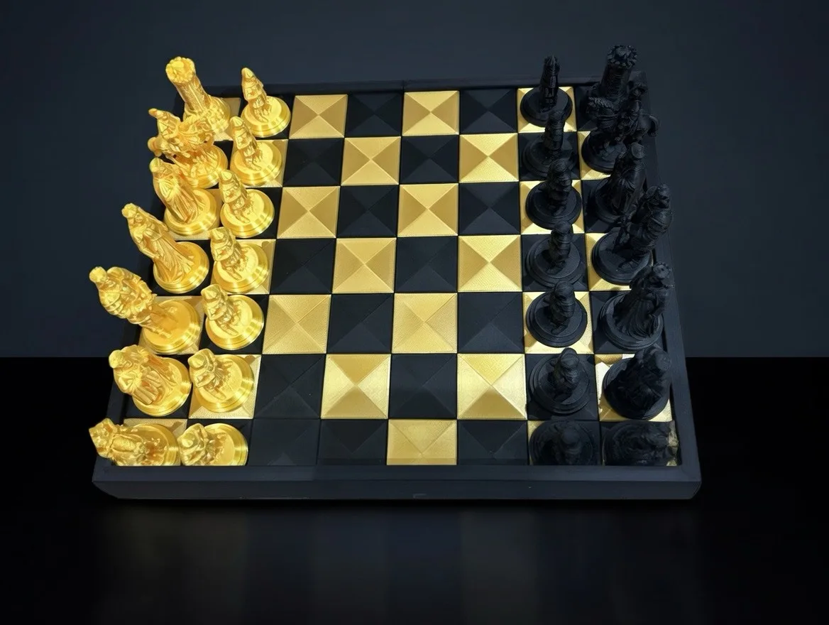 Tablă de șah Premium – Auriu & Negru, printată 3D ♟️✨ – fotografia 2 din 8