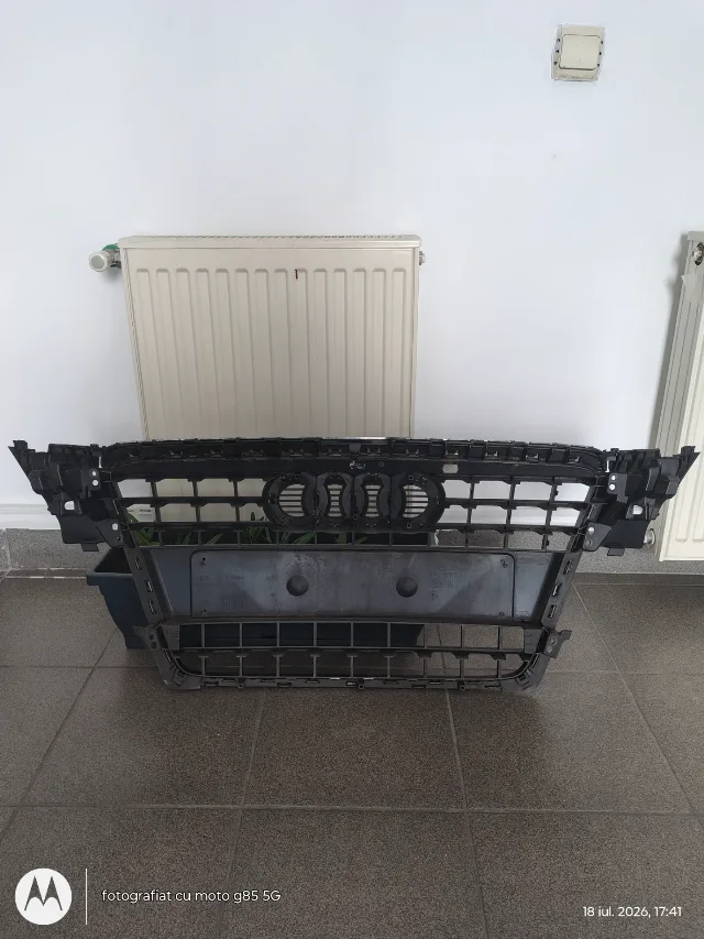 Grila radiator Audi A4B8 – fotografia 2 din 5