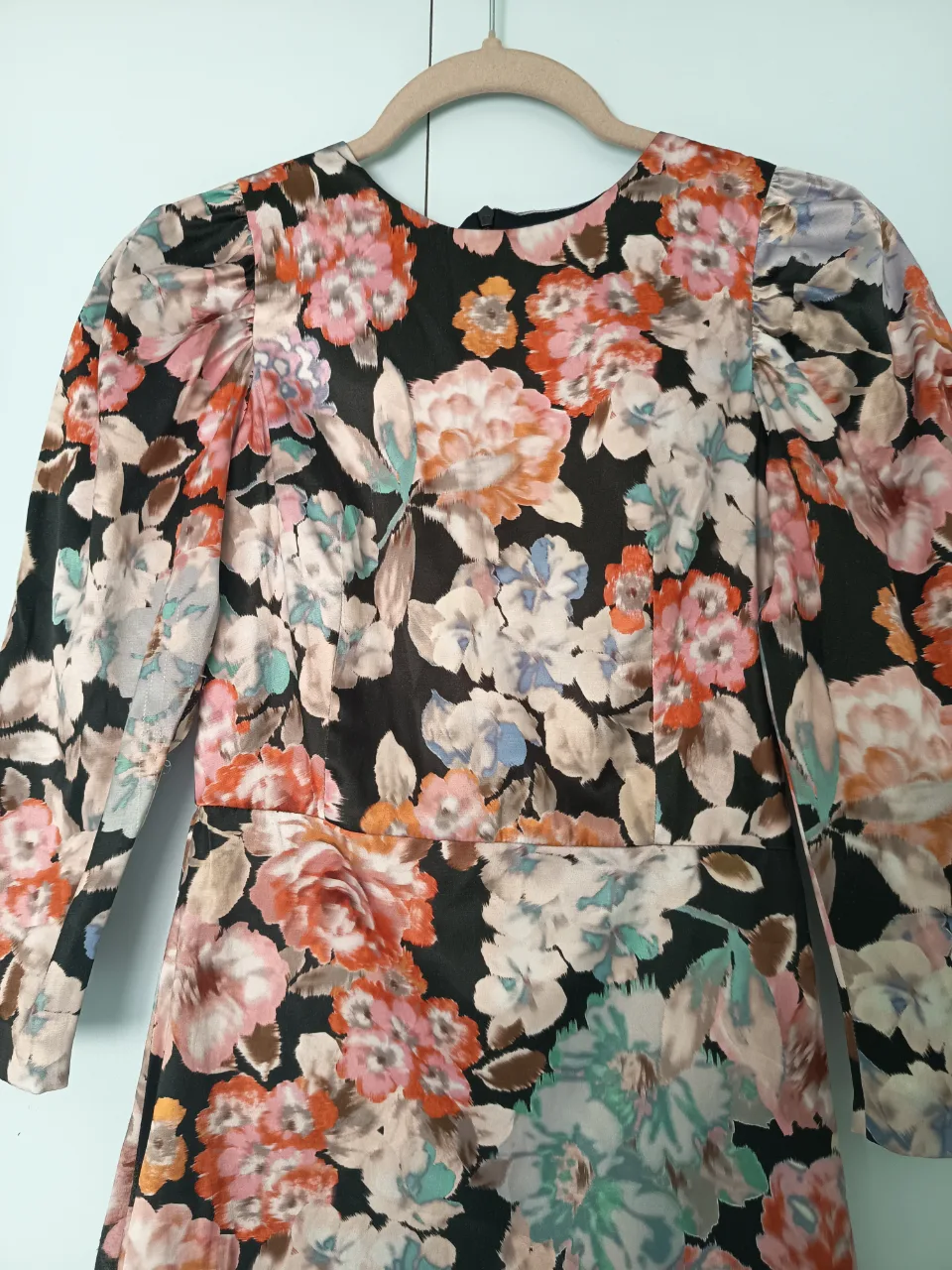 Rochie scurta cu imprimeu floral – fotografia 3 din 4