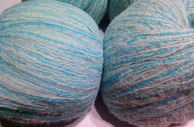 MOHAIR / ALPACA - fir subtire - ALB/TURCOAZ – Curtea de Arges, Argeș