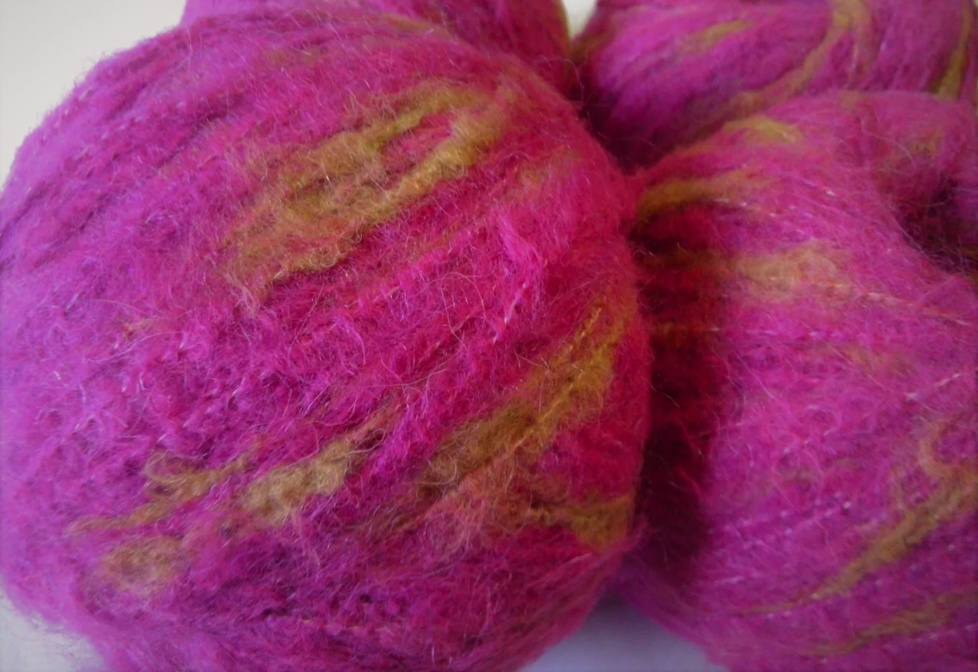 MOHAIR / ALPACA - fir gros - CICLAME/MUSTAR – Curtea de Arges, Argeș