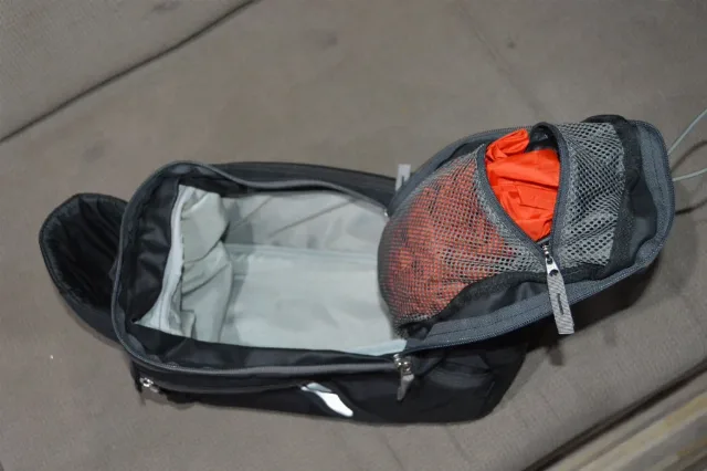 Geantă Portbagaj Bicicletă Vaude Silkroad – Husă Ploaie Inclusă – Stare Excelentă – fotografia 6 din 7