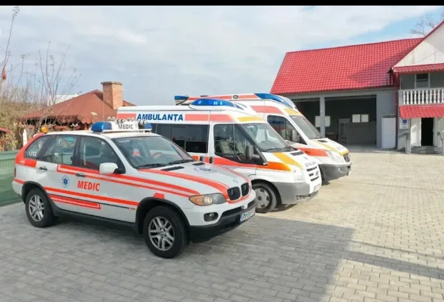 transport pacienți cu ambulanta B2 – fotografia 3 din 7