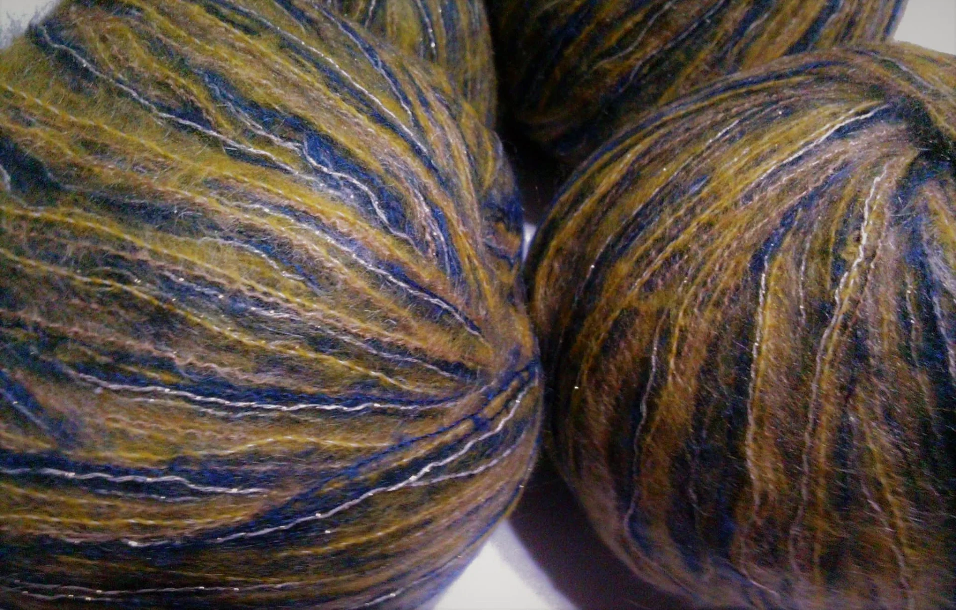 MOHAIR / ALPACA - fir subtire - MUSTAR/BLEUMARIN/AURIU – Curtea de Arges, Argeș – Produse pentru hobby-uri creative