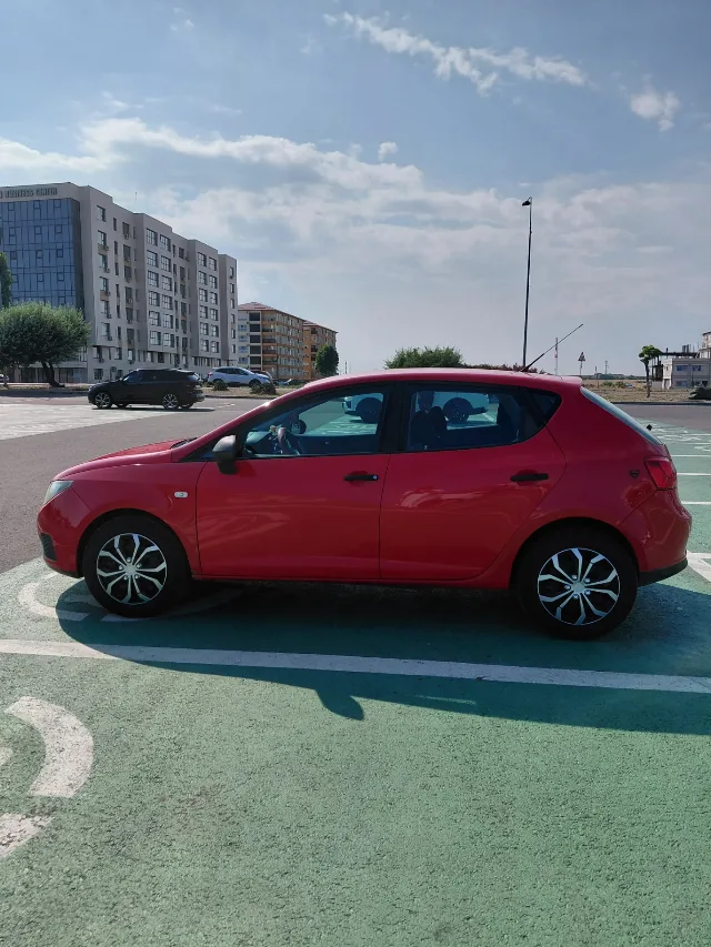 Vând Seat Ibiza 1.2 benzina – fotografia 3 din 4