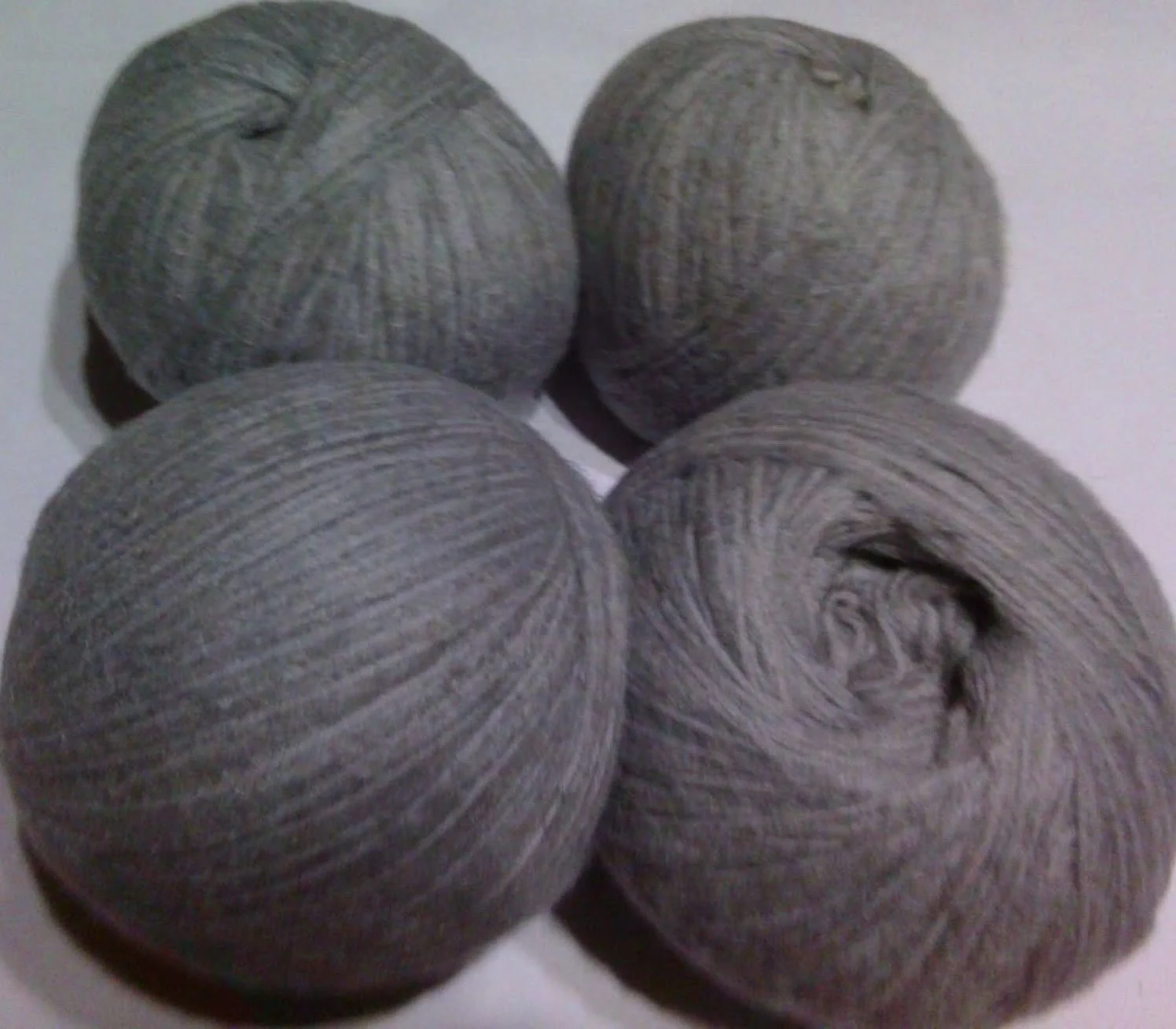 MOHAIR / VASCOZA - fir subtire, racoros, matasos - GRI DESCHIS – fotografia 2 din 2