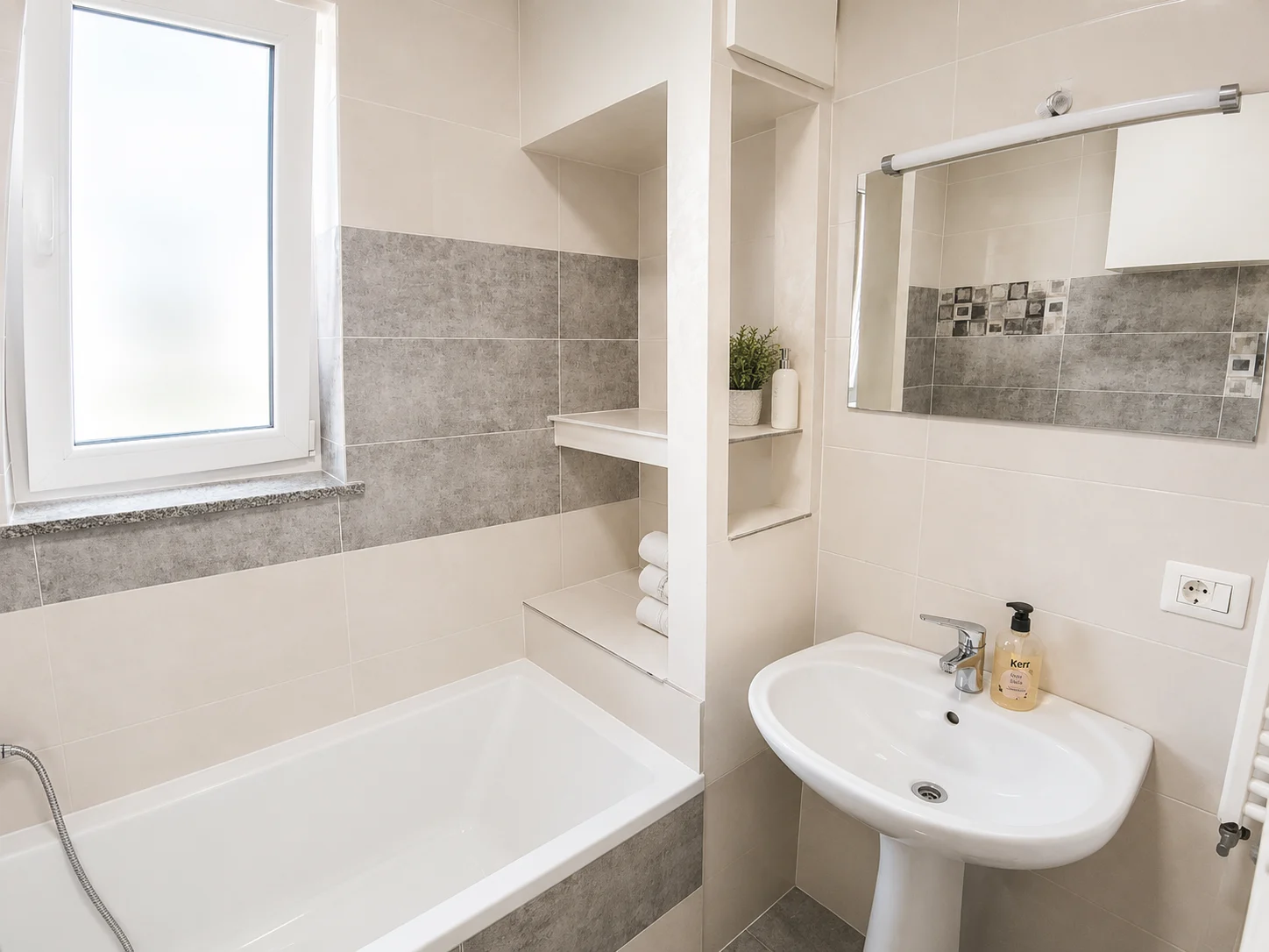 Apartament 2 camere decomandate, 51 mp, Obcini – bloc nou 2017, mobilat și utilat complet – fotografia 7 din 8