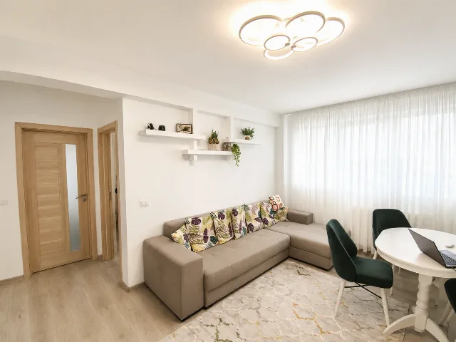 Apartament 2 camere decomandate, 51 mp, Obcini – bloc nou 2017, mobilat și utilat complet – fotografia 2 din 8