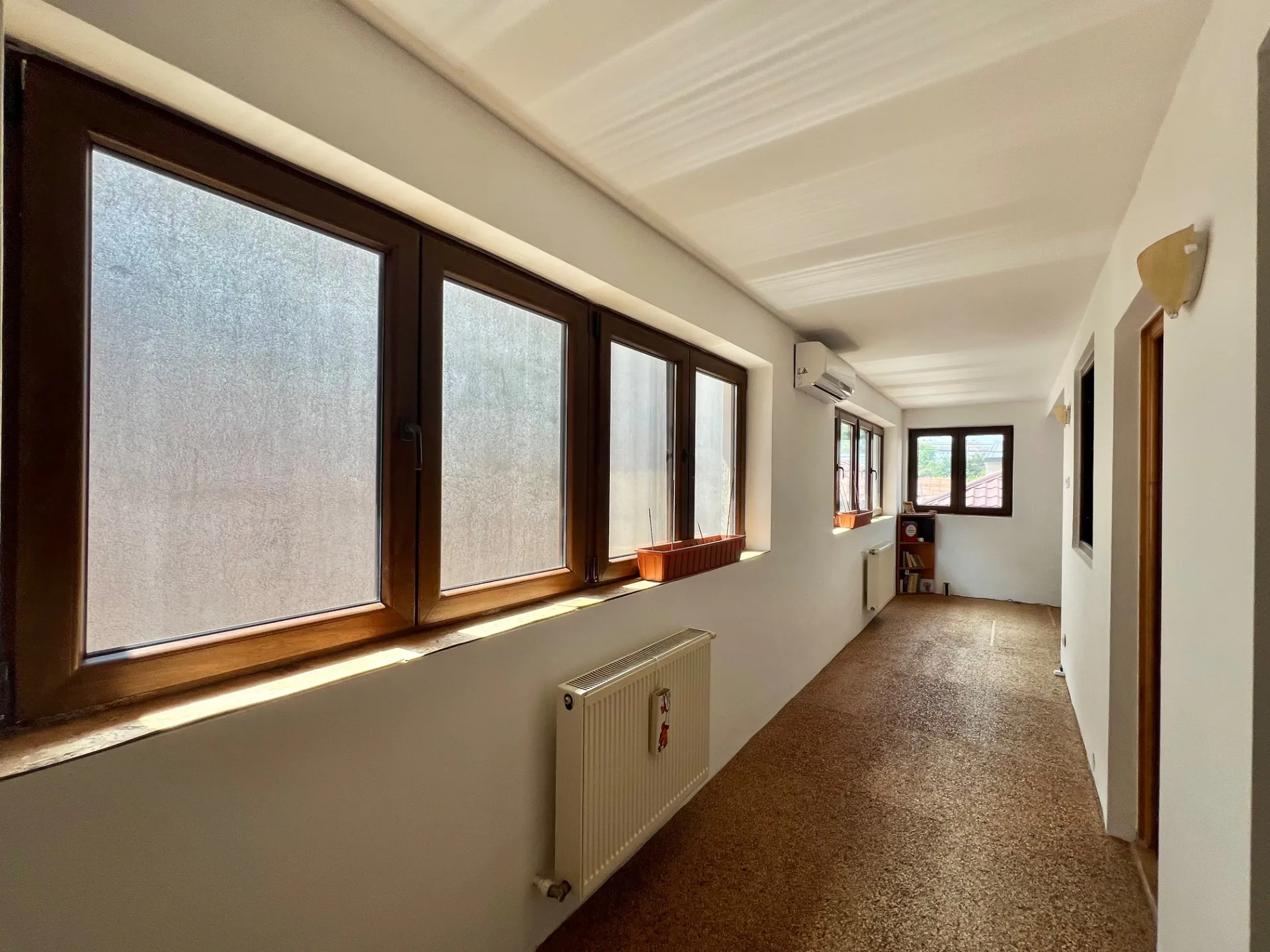 Casă individuală P+1 | Zona Brâncoveanu - Alunișului | Complet renovată, mobilată și utilată ,190mp, curte, pivniță .15 min orășelul Copiilor, metrou – fotografia 4 din 6