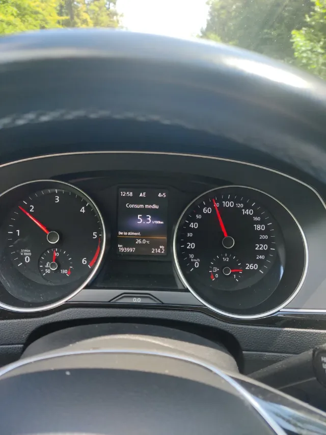 Volkswagen Passat 2.0 tdi An 2016 – fotografia 5 din 8