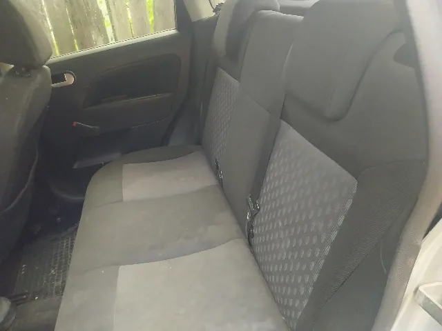 Ford Fiesta 2005 – fotografia 8 din 8