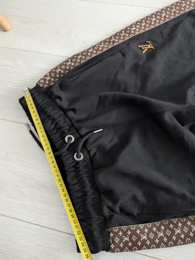 Pantaloni trening Louis Vuitton bărbați mărimea L – fotografia 5 din 5