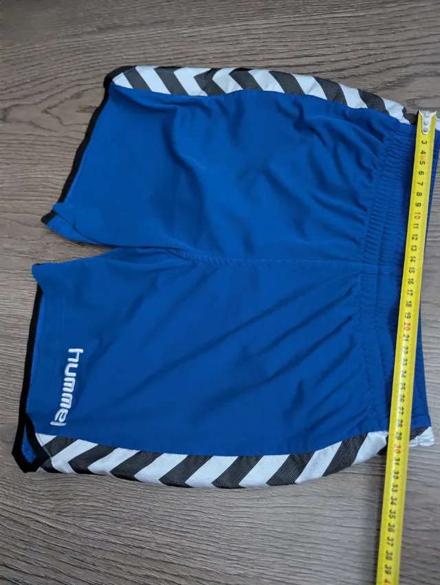 Pantaloni scurți sport Hummel mărimea XS – fotografia 2 din 4