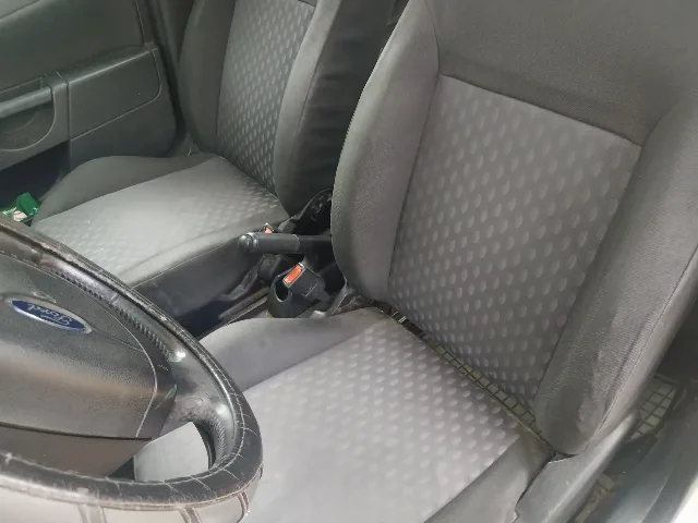 Ford Fiesta 2005 – fotografia 6 din 8
