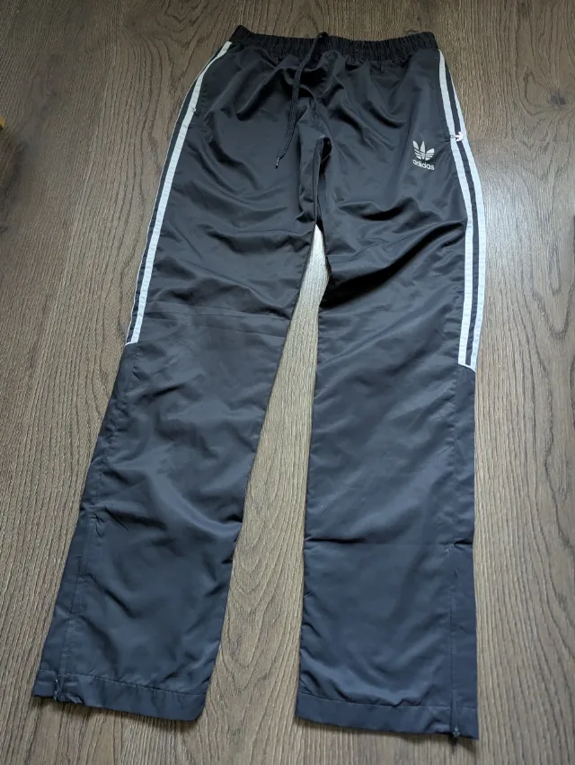 Pantaloni Adidas original mărimea L pentru doamne – Vaslui, Vaslui
