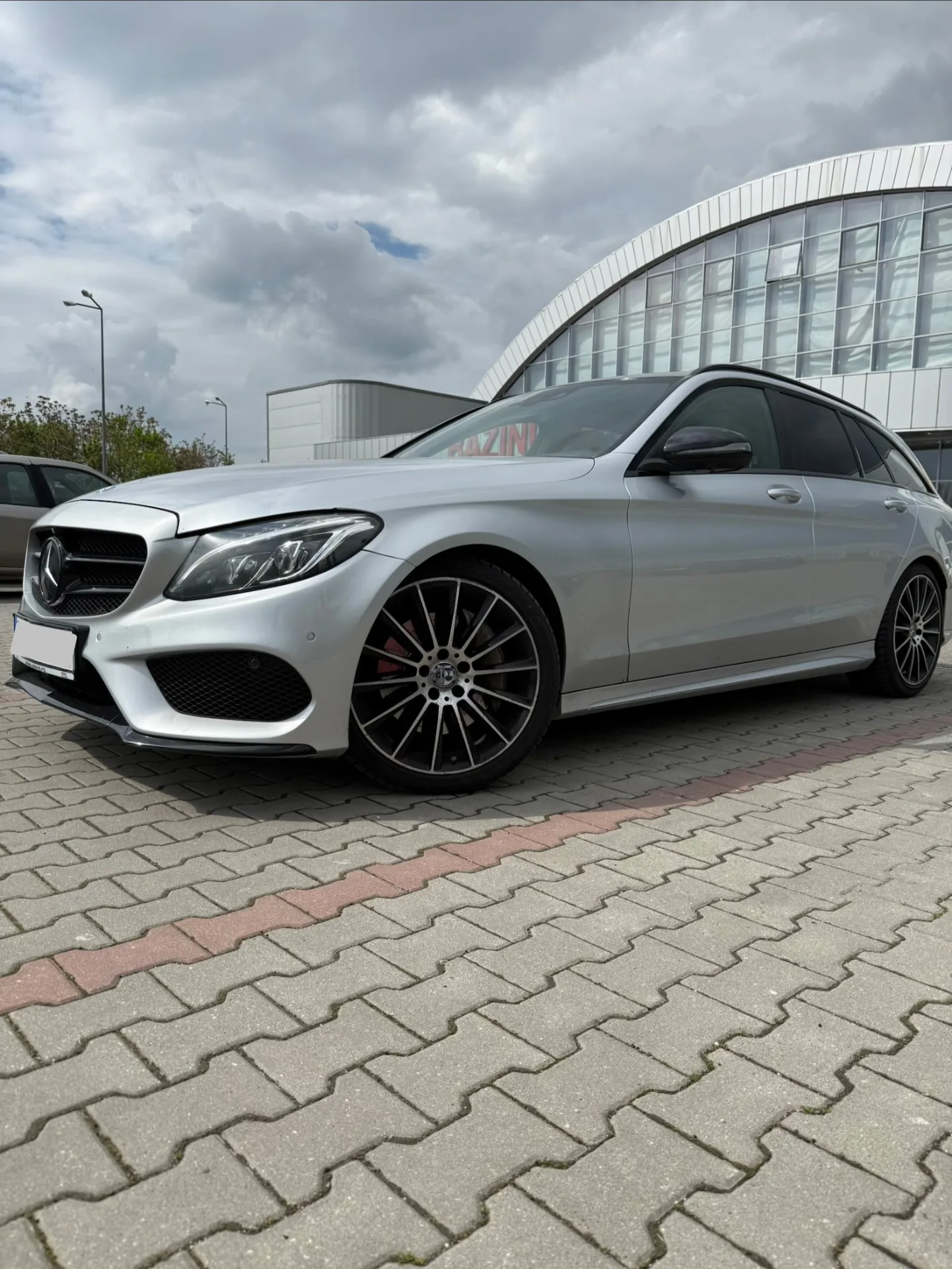 Mercedes c250/4matic/airmatic/AMG – Sector 6, București – Mașini
