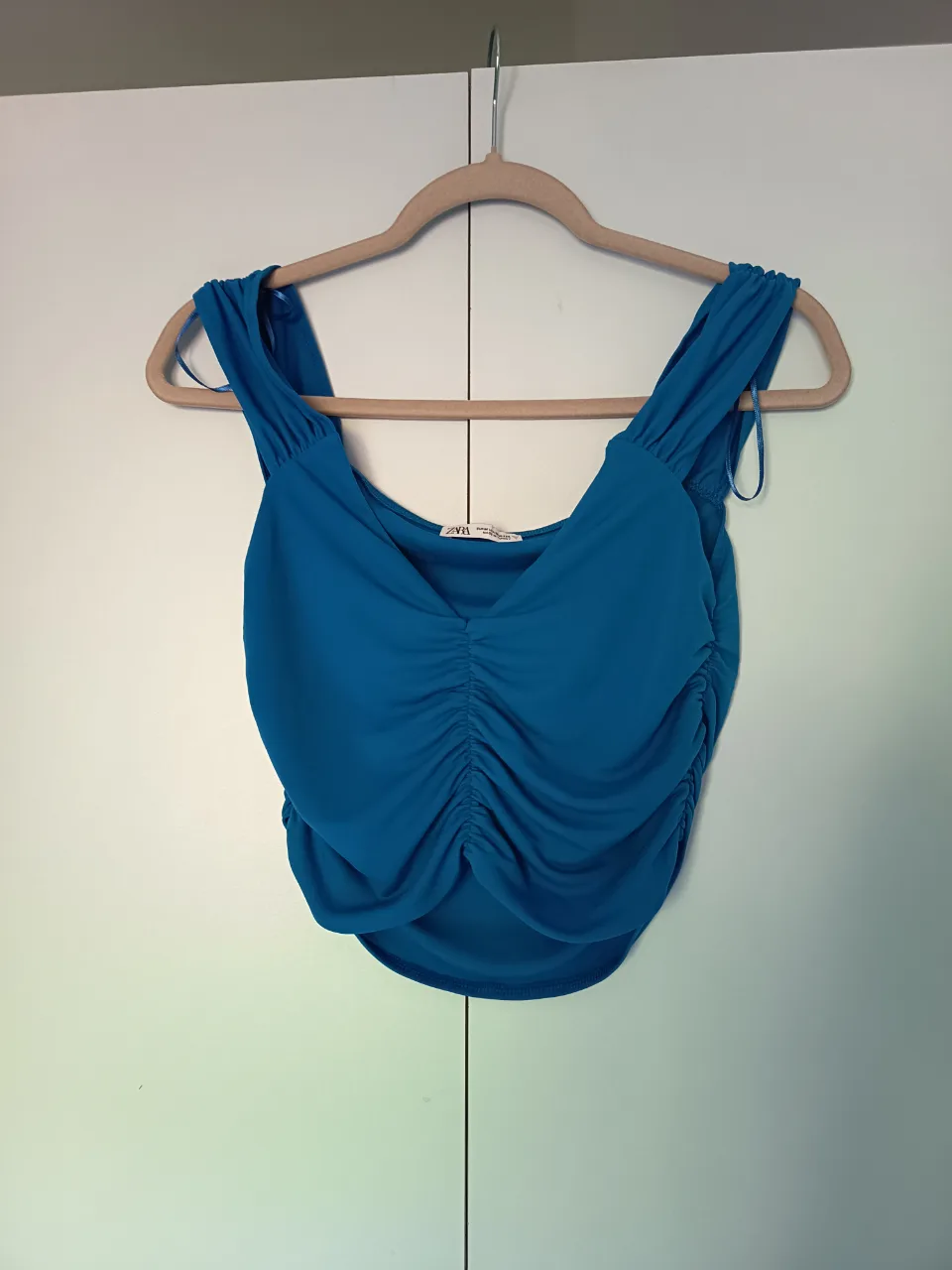 Top scurt Zara,marimea M – fotografia 1 din 3