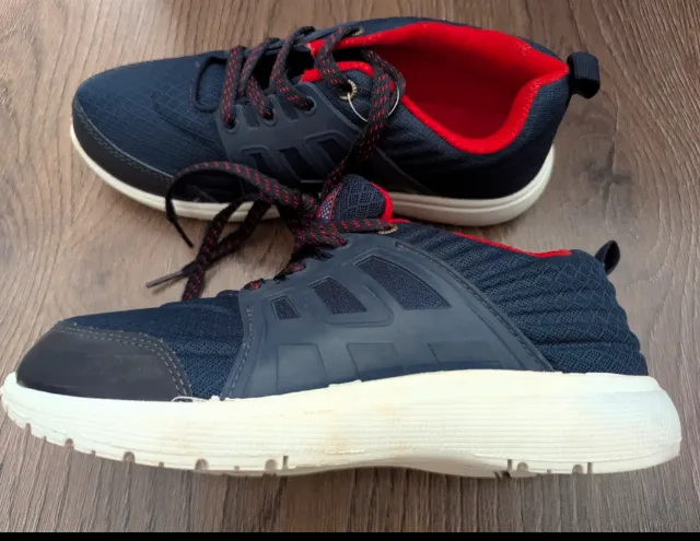 Adidași noi mărimea 40 – fotografia 2 din 3