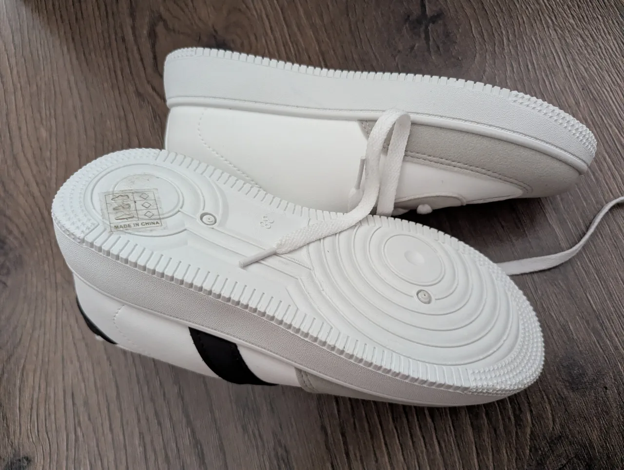 Adidași noi mărimea 38 unisex – fotografia 4 din 4