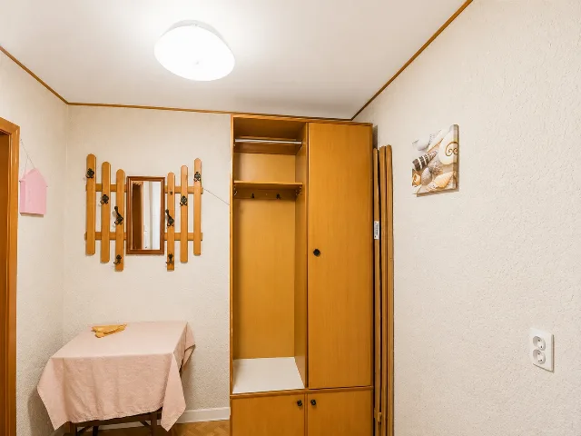 Apartament 2 camere decomandat de vânzare în George Enescu – etaj 3, bloc cu lift, ideal pentru amenajare după propriul gust – fotografia 7 din 8
