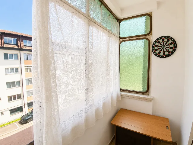 Apartament 2 camere decomandat de vânzare în George Enescu – etaj 3, bloc cu lift, ideal pentru amenajare după propriul gust – fotografia 6 din 8